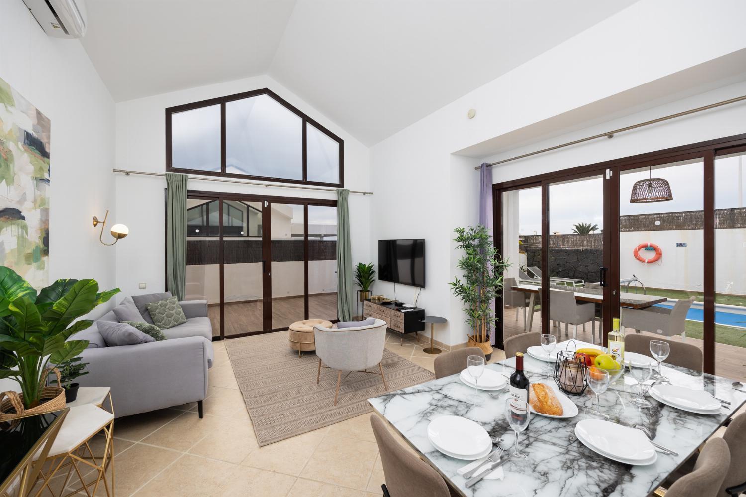 Villa Cindy Плая Бланка Екстериор снимка