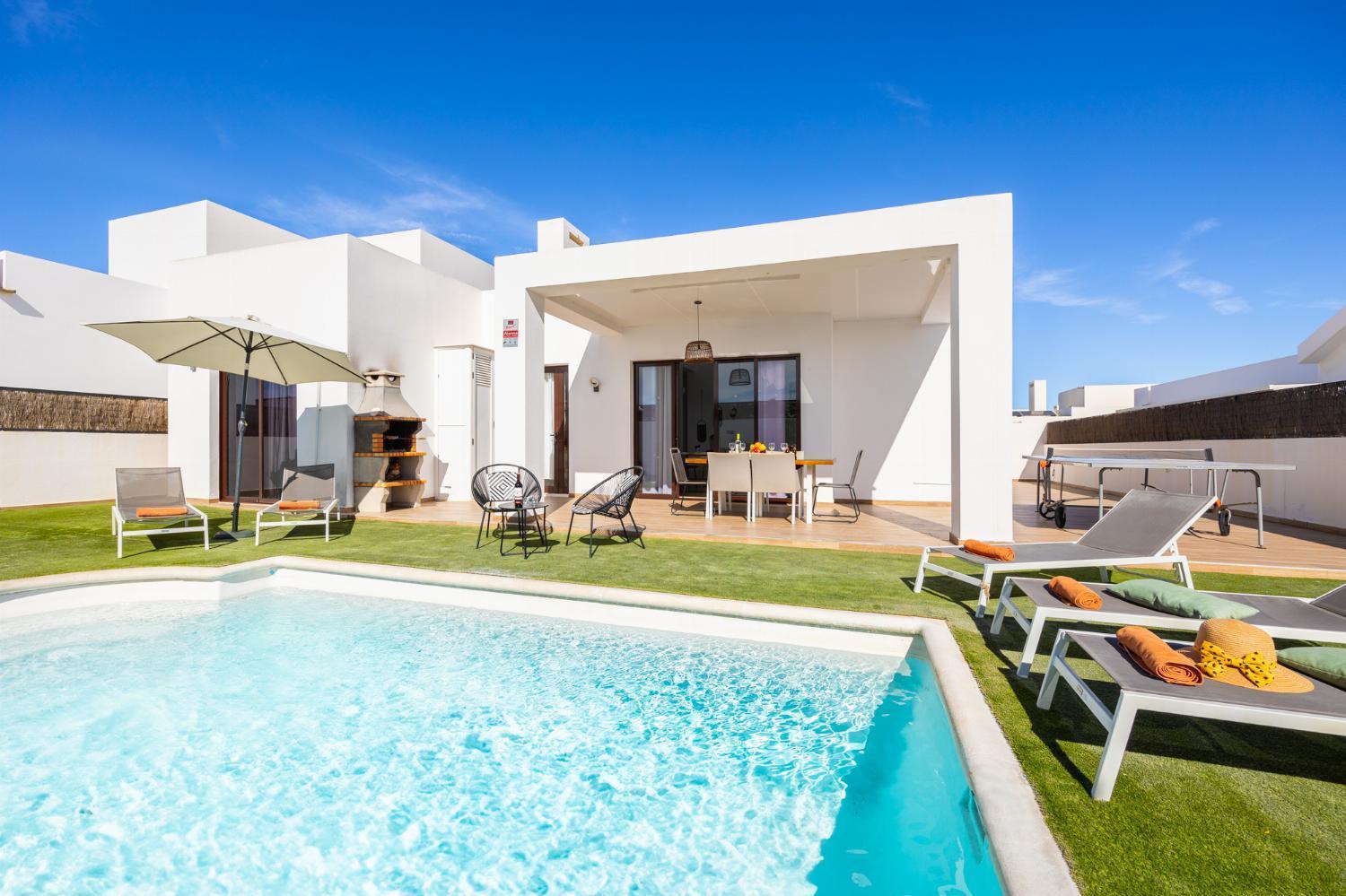 Villa Cindy Плая Бланка Екстериор снимка